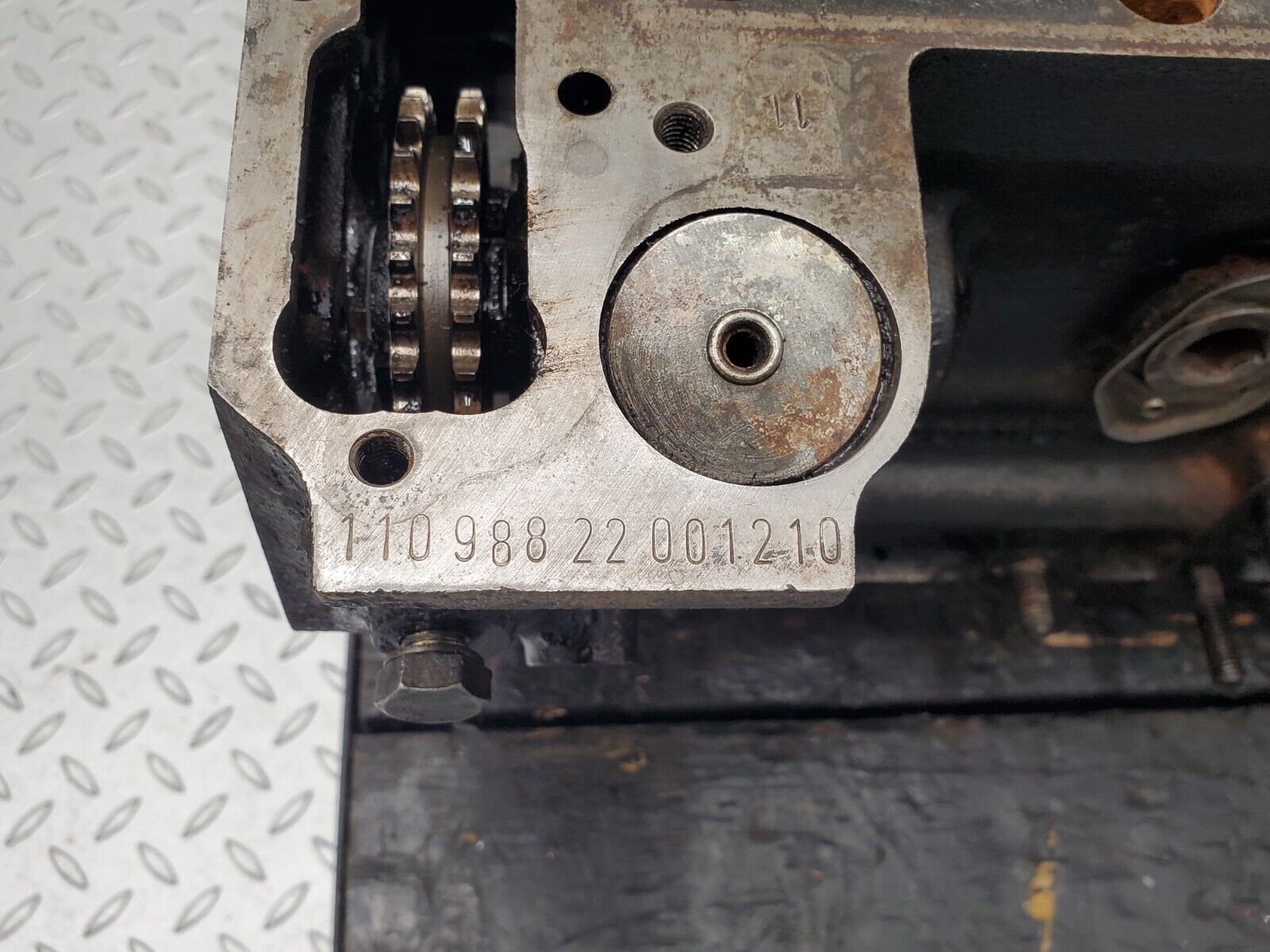 46734 Mercedes-Benz C123 280CE Coupe Engine Block 110.988 1100111101