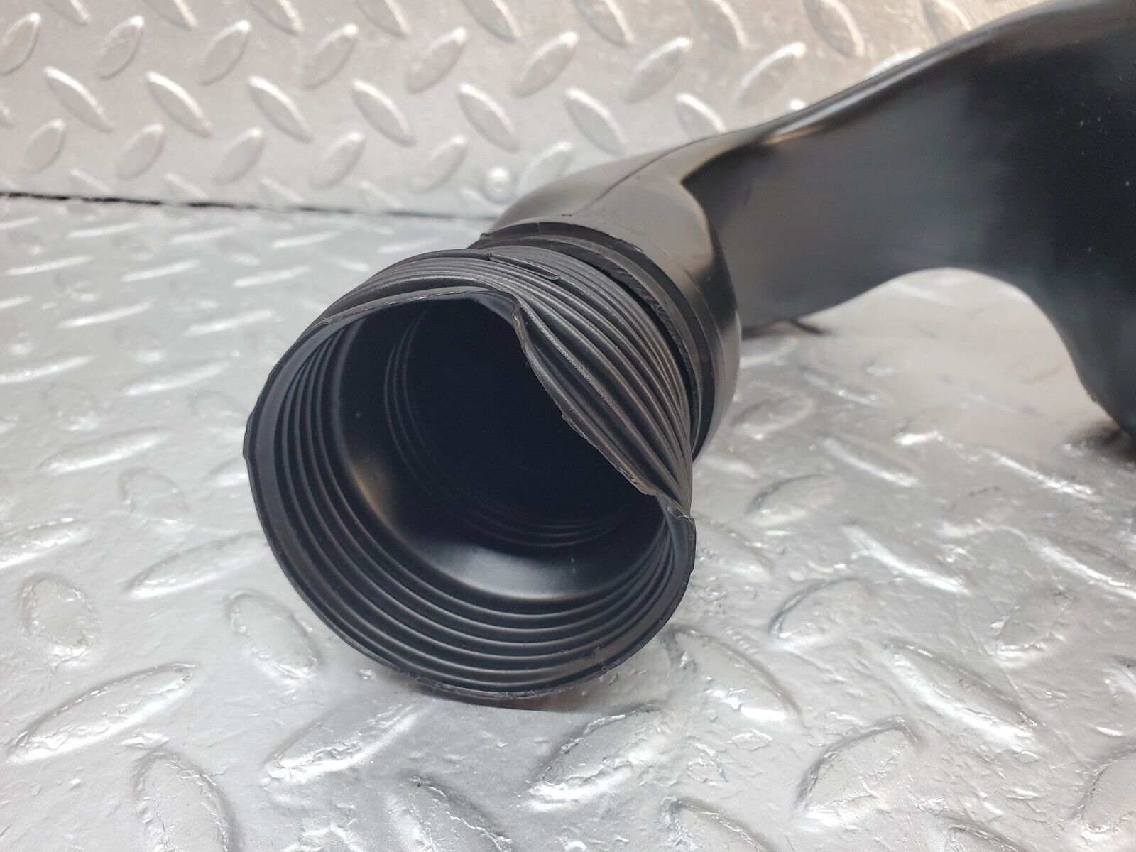 45929 Mercedes-Benz W126 420SE Heating Air Duct Left 1268310830