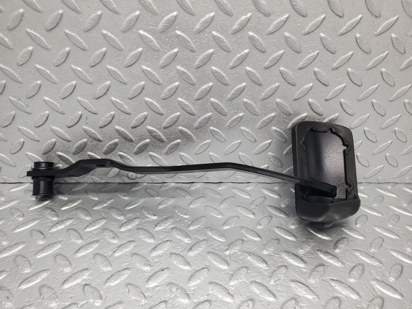 46563 Mercedes-Benz C123 280CE Coupe Brake Pedal With Rubber 1232910082