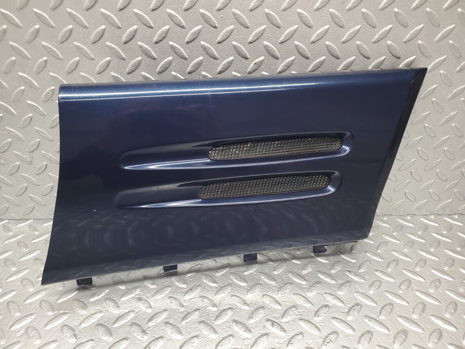 46737 Mercedes-Benz R129 320SL Coupe Front Right Fender Wing Moulding Trim 1296901840 1296900474