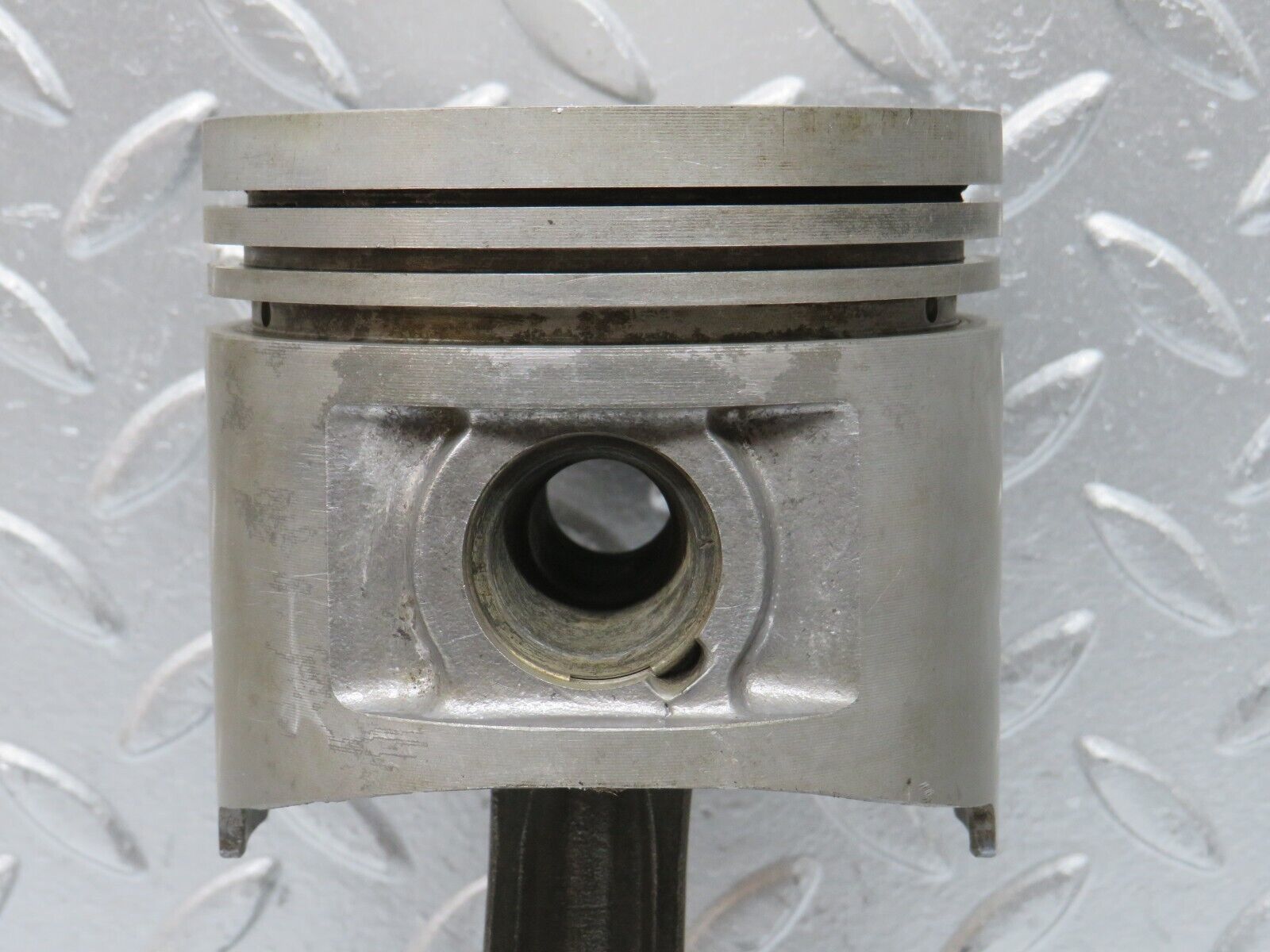 32774 Mercedes-Benz C107 R107 350 V8 Piston With Connecting Rod 92mm 11607