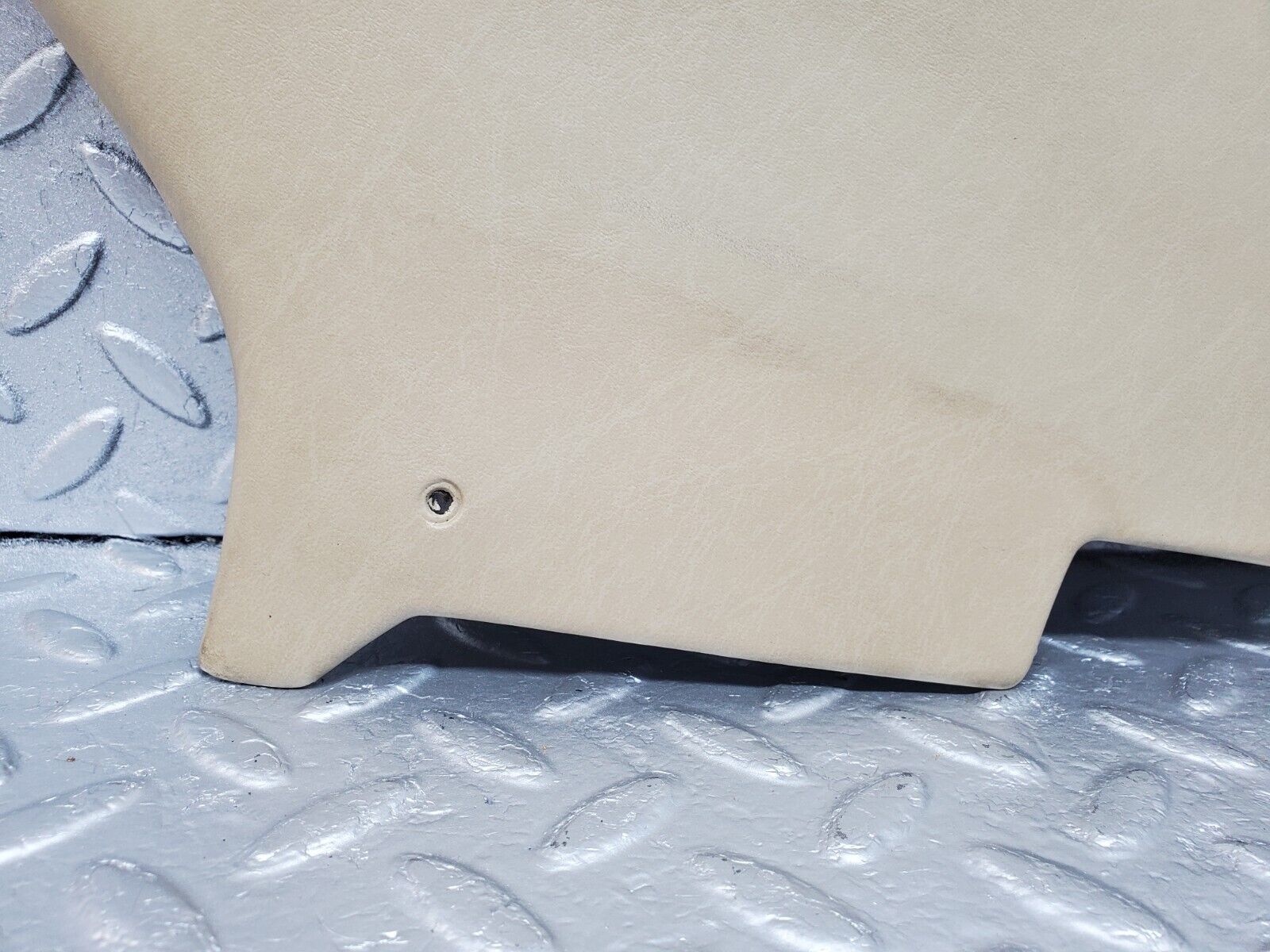 45770 Mercedes-Benz W126 420SE C Pillar Cover Right Side Beige 1266950444