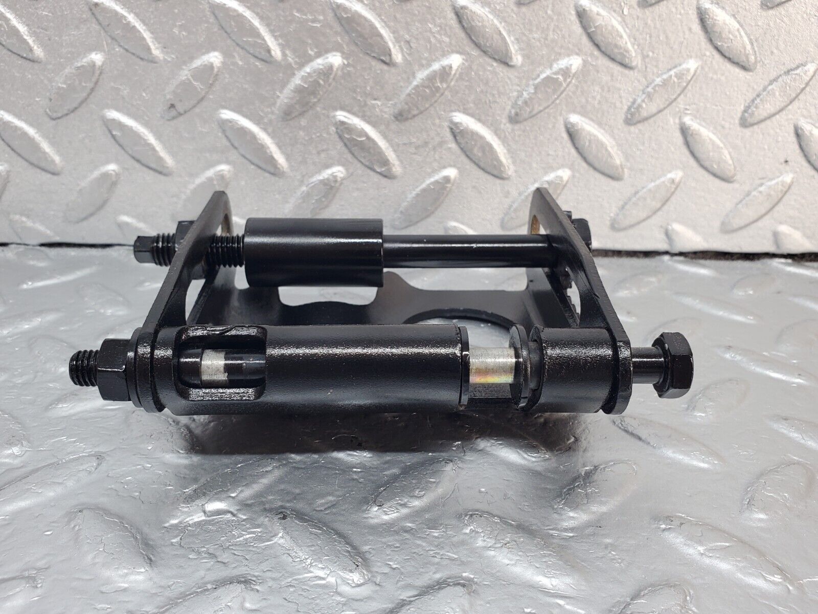 45365 Mercedes-Benz 280E M110.983 Alternator Generator Bracket