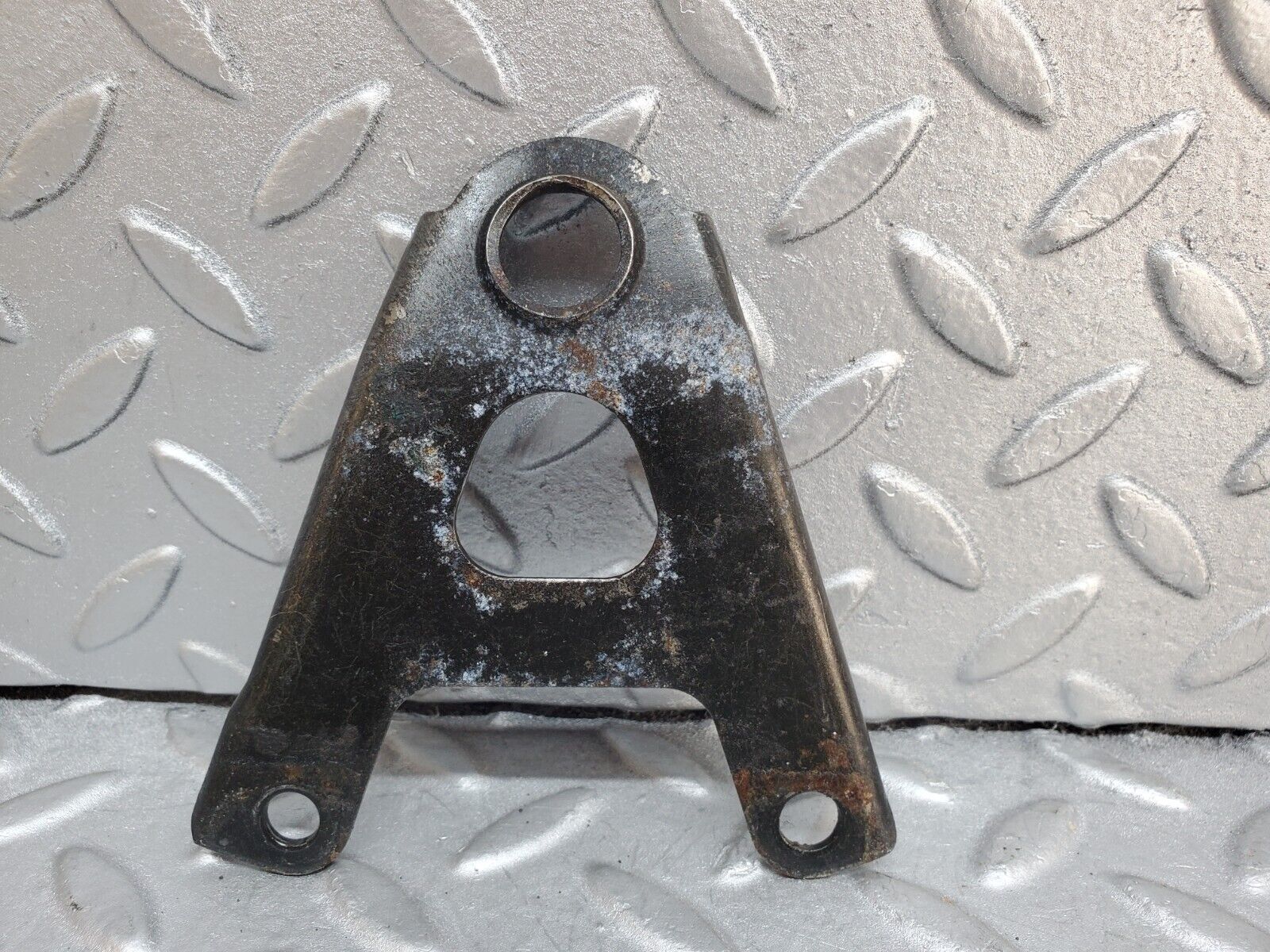 44878 Mercedes-Benz W124 220E Engine Lifting Eyes Hooks