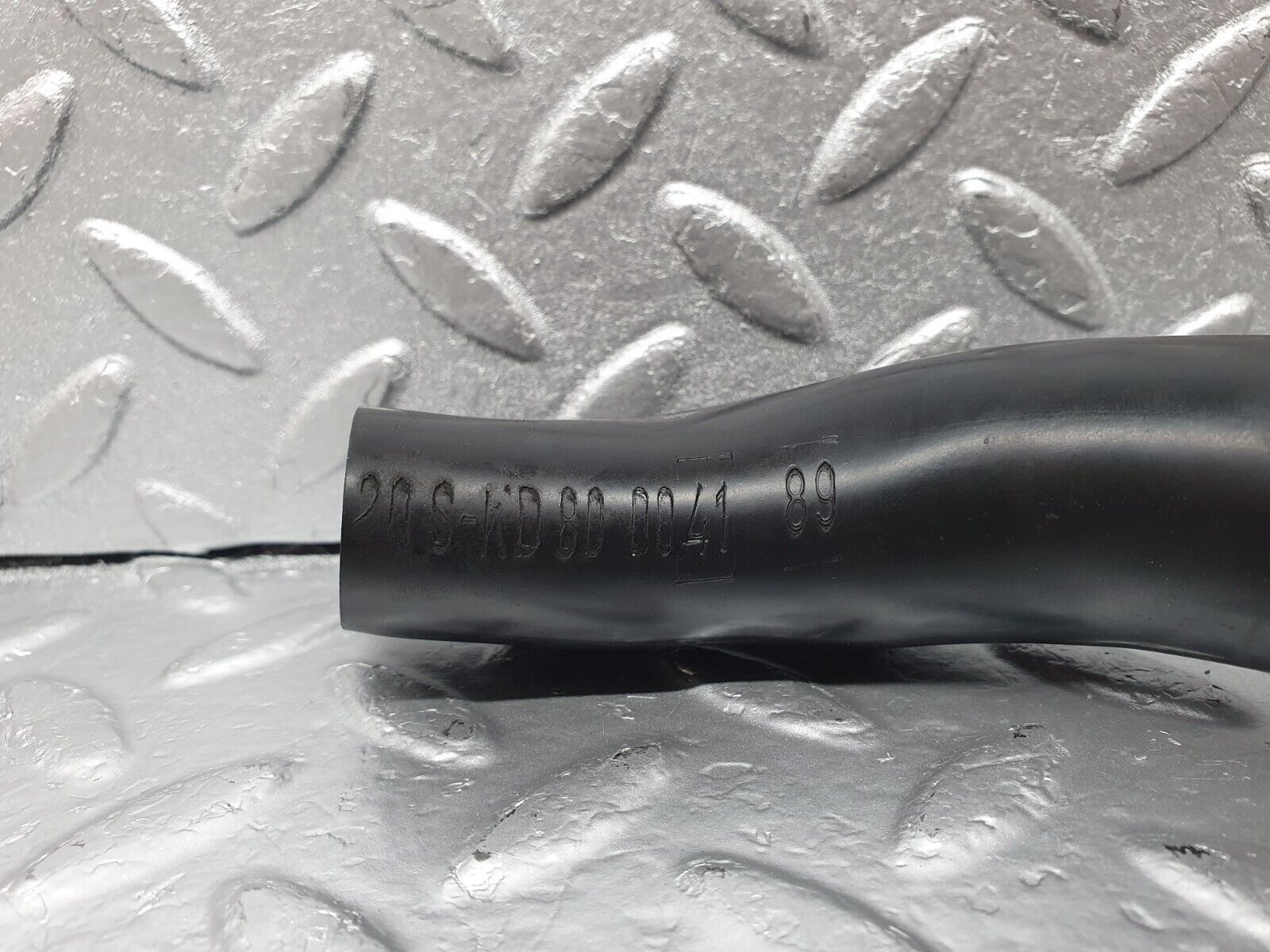 42917 Mercedes-Benz W201 190 2.0L Water Drain Rubber Hose Pipe 2016280094