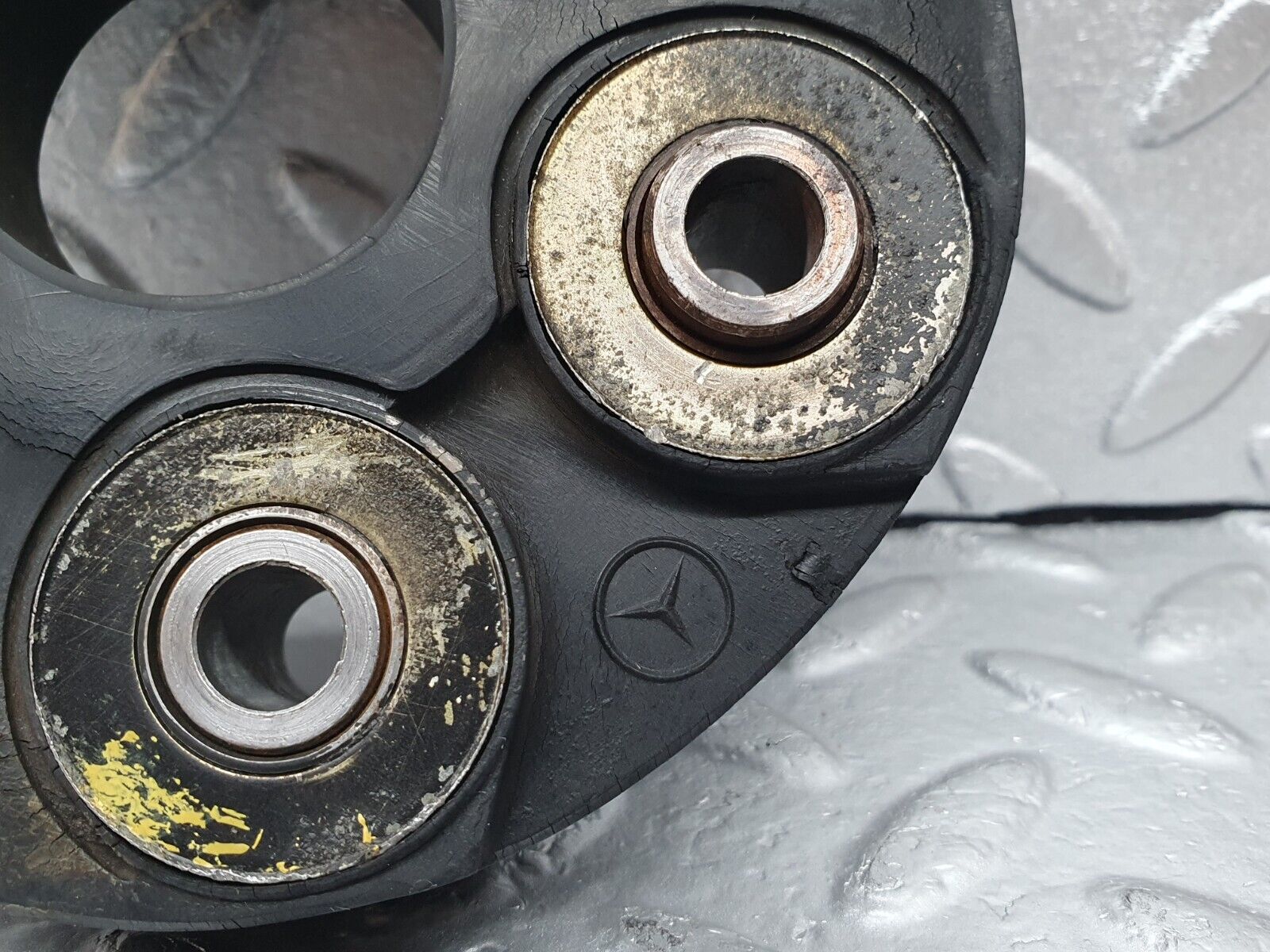 44228 Mercedes-Benz C107 350SLC Coupe Propshaft Joint 1084110015