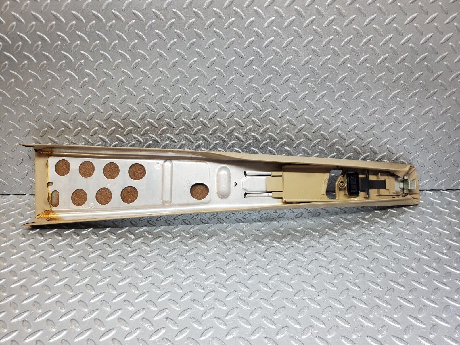 45766 Mercedes-Benz W126 420SE B Pillar Cover Left Side Beige 1246920122