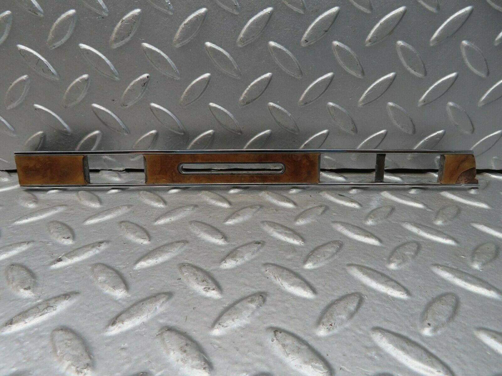 15747 Mercedes-Benz R107 450SL Dashboard Centre Trim 1076891271