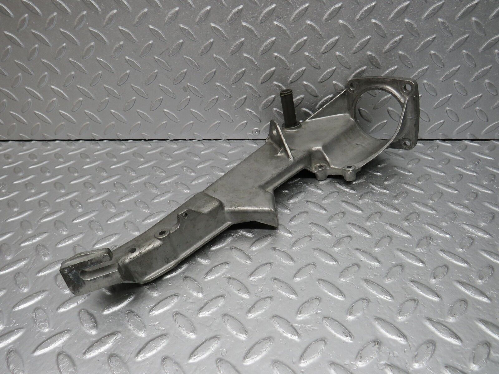 39110 Mercedes-Benz R107 500SL Brake Pedal Bracket 1072941101