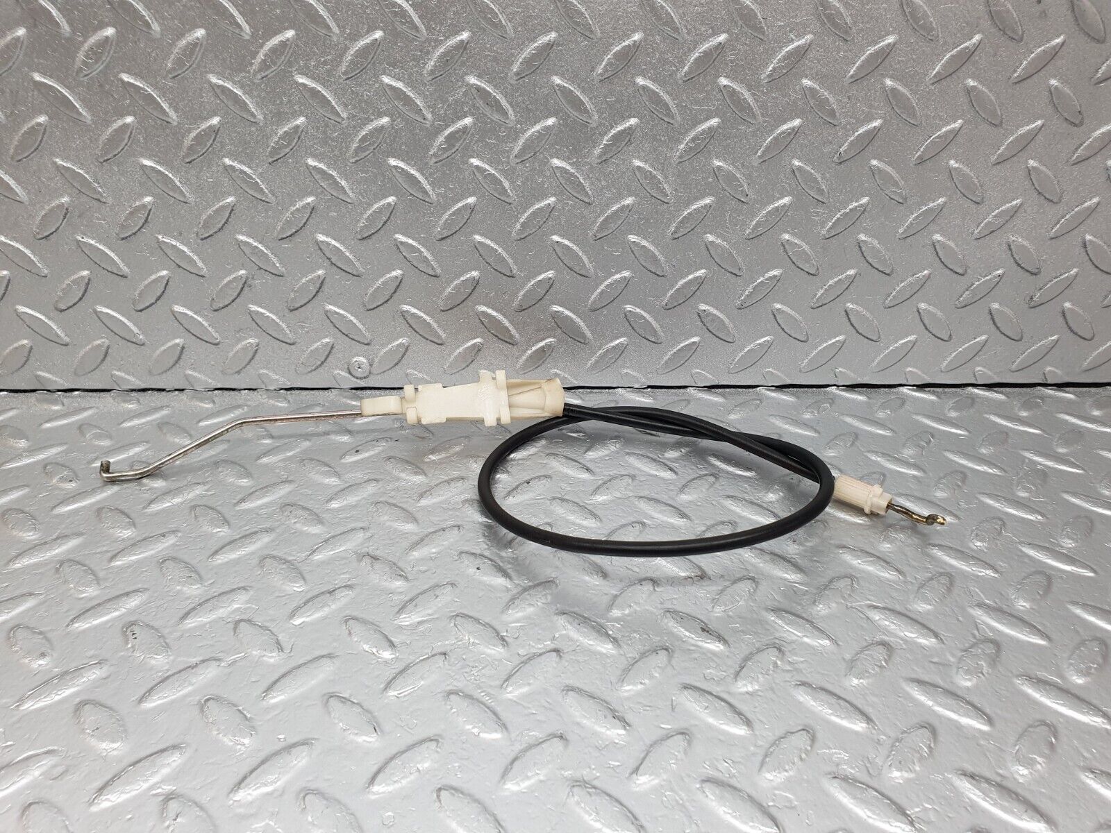 43702 Mercedes-Benz C126 380SEC Coupe Door Lock Cable