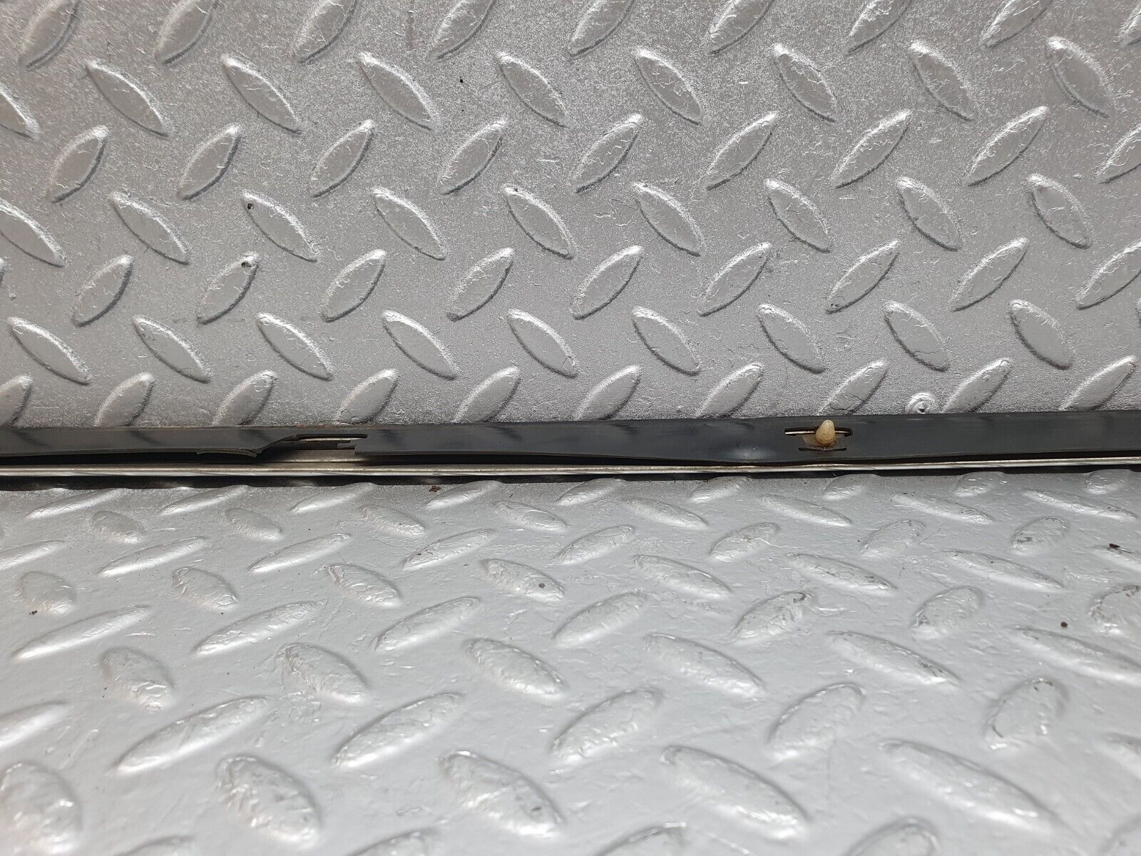 43462 Mercedes-Benz W108 280SE Rear Left Fender Wing Centre Moulding Trim