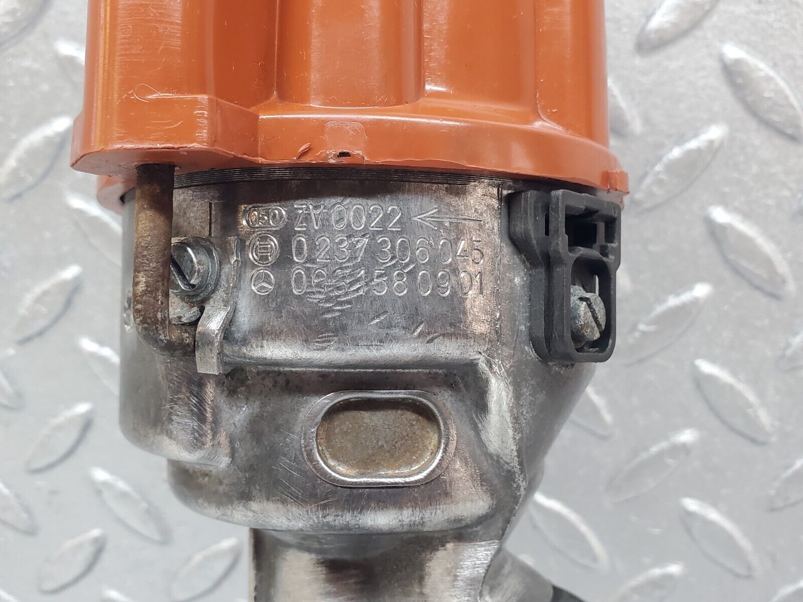 45431 Mercedes-Benz 280E M110.988 Ignition Distributor Bosch 0031580901 0237306045