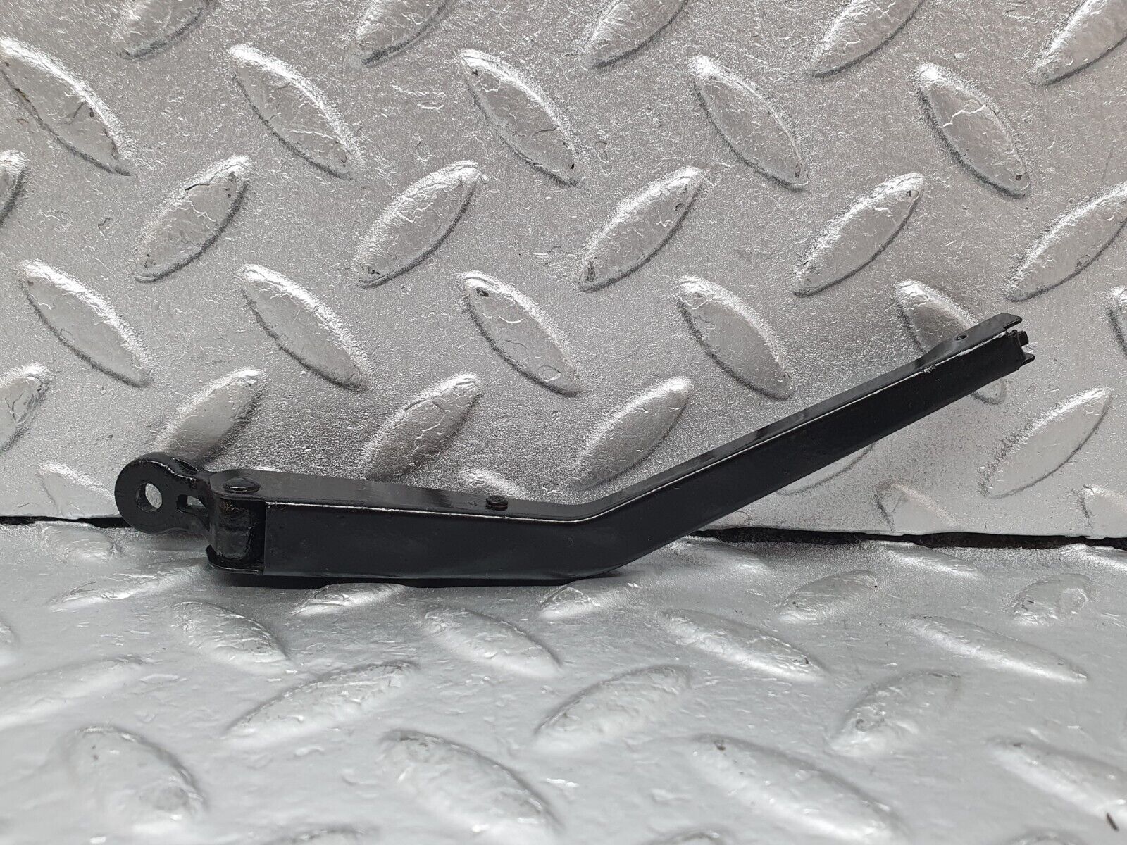 44078 Mercedes-Benz C123 230CE Coupe Headlight Wiper Arm Left Side