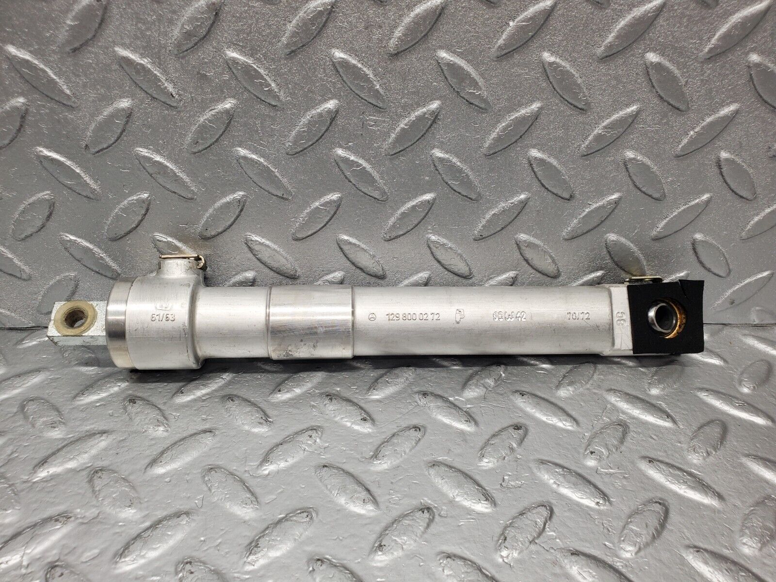 47013 Mercedes-Benz R129 320SL Coupe Roof Folding Lift Cylinder 1298000272