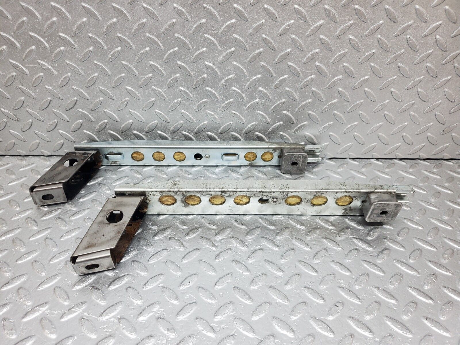 44531 Mercedes-Benz W123 280E Front Left Seat Rail Pair