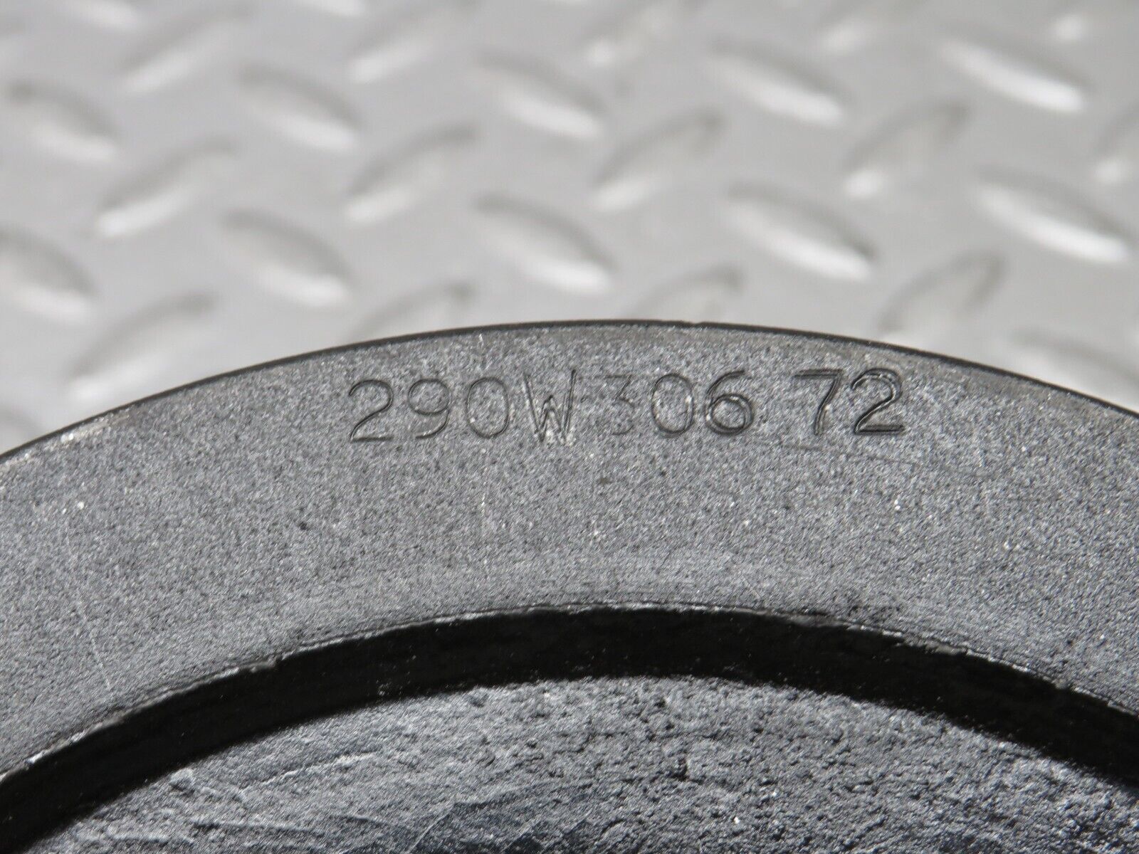 32865 Mercedes-Benz C107 R107 350 V8 Crankshaft Vibration Damper 1160300203