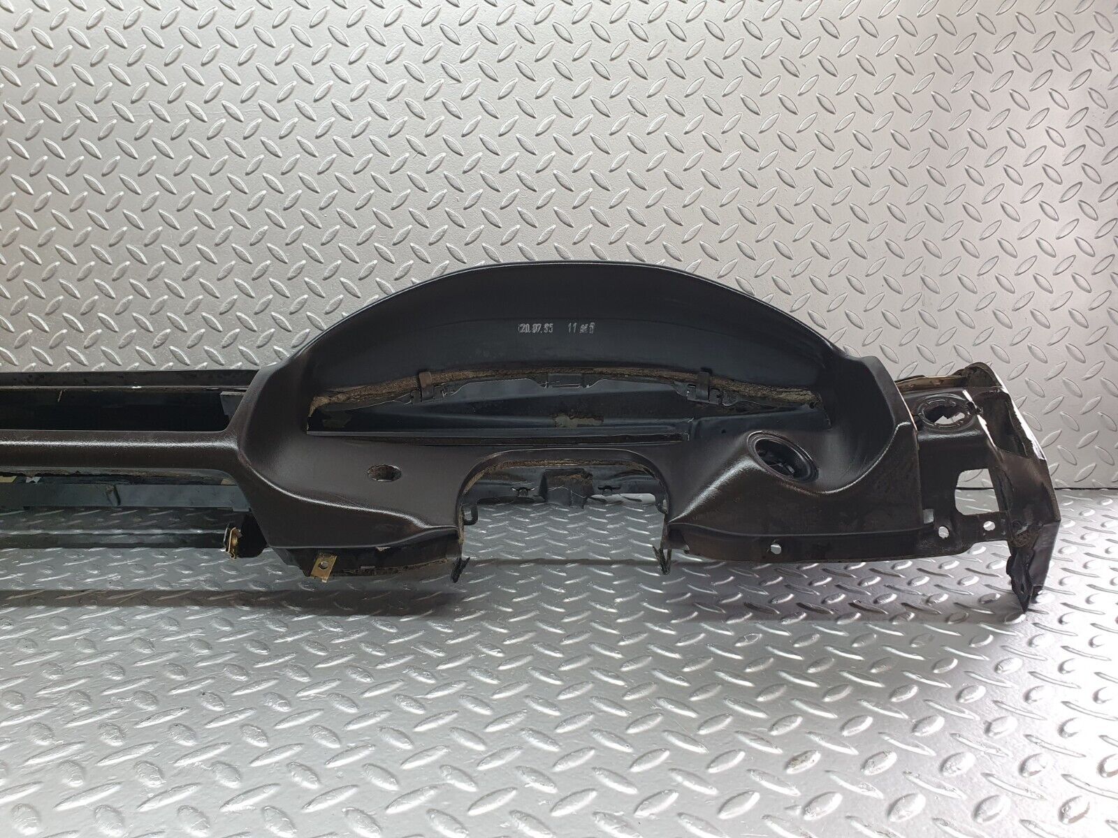 42426 Mercedes-Benz R129 320SL Coupe Dashboard Black