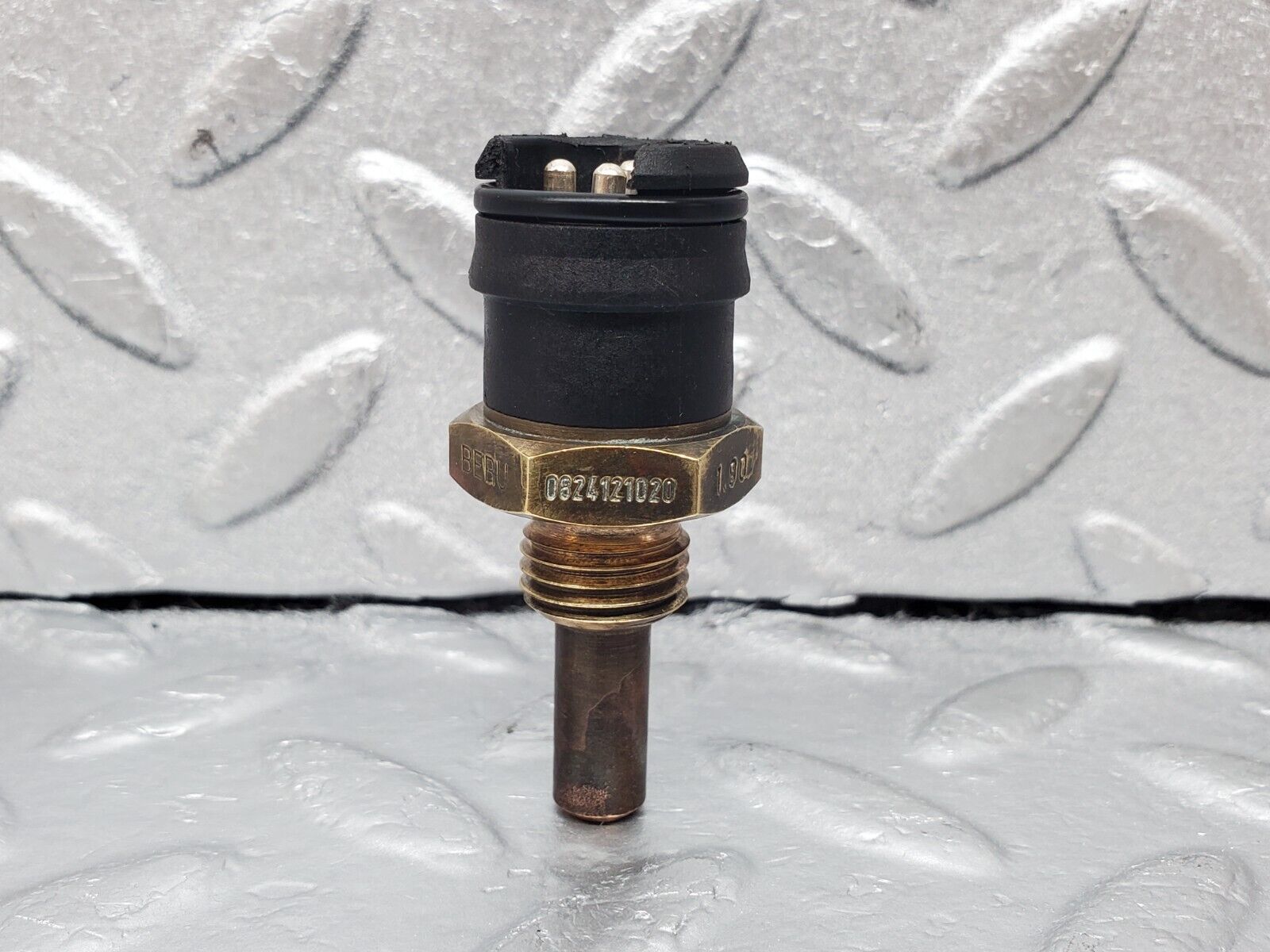 45341 Mercedes-Benz 280E M110.983 Coolant Temperature Sensor Beru 0085423217 0824121020