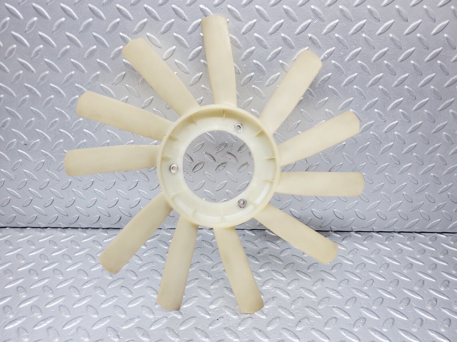 44313 Mercedes-Benz W123 280E Engine Cooling Fan 1102050106