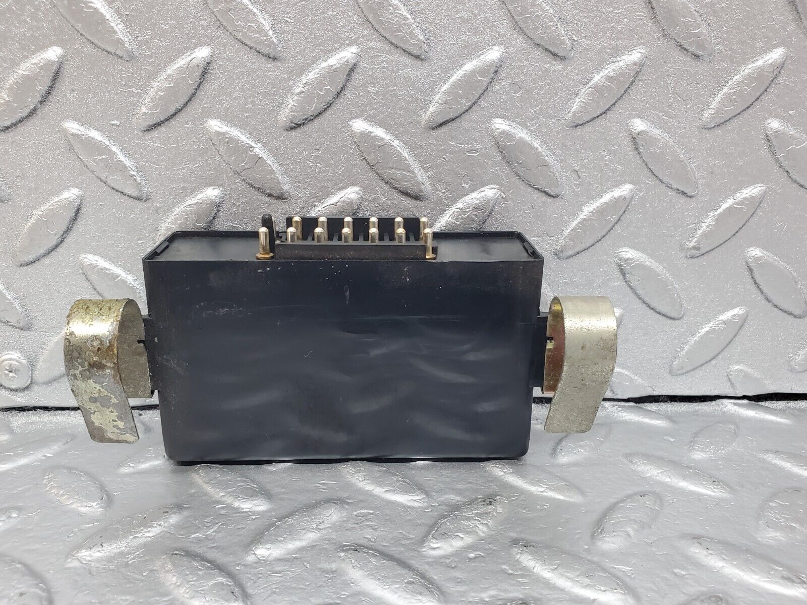 45738 Mercedes-Benz W126 420SE Seat Heating Relay 1268201826