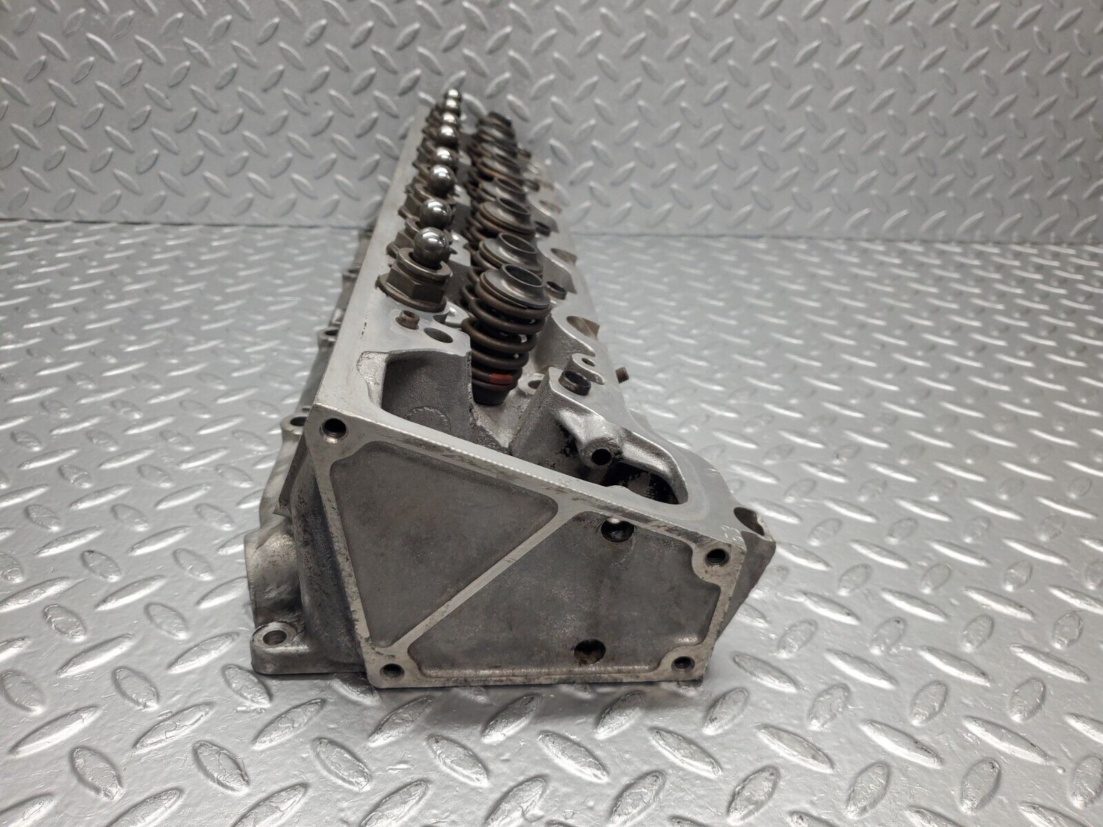 46290 Mercedes-Benz W126 420SE Cylinder Head Right Side 1160163901