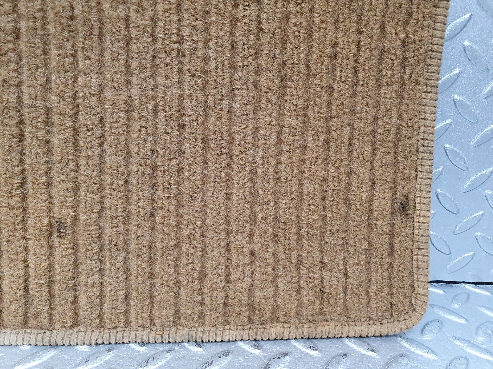 41636 Mercedes-Benz W124 200E Rear Left Floor Carpet Mat Palomino
