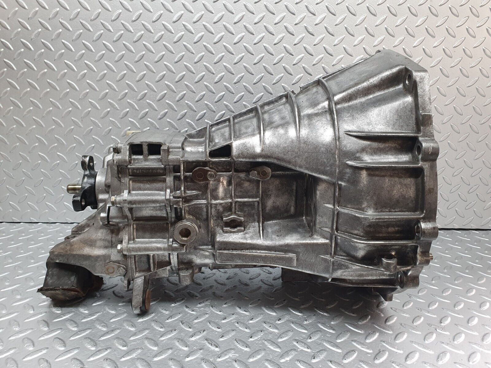 41733 Mercedes-Benz W124 200E Manual Gearbox 5 Speed 717.411 1242610301