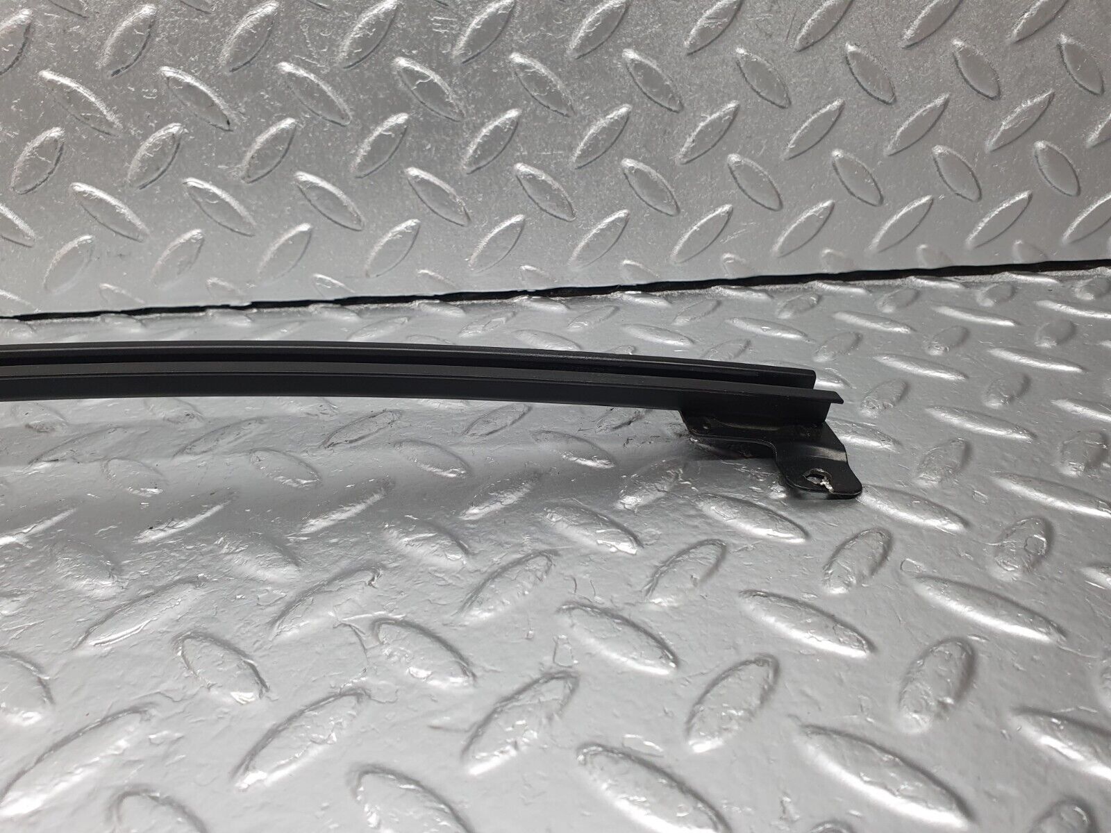 41965 Mercedes-Benz W202 C200 Front Left Door Window Channel