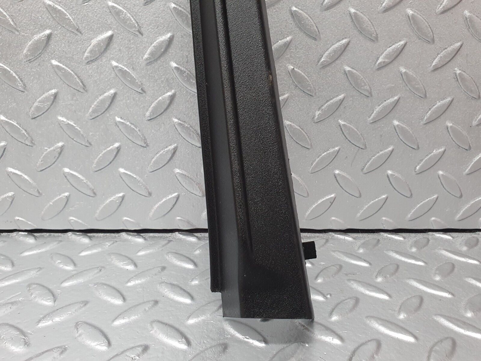 42088 Mercedes-Benz W202 C200 Rear Left Door Window Frame Cover 2027350171