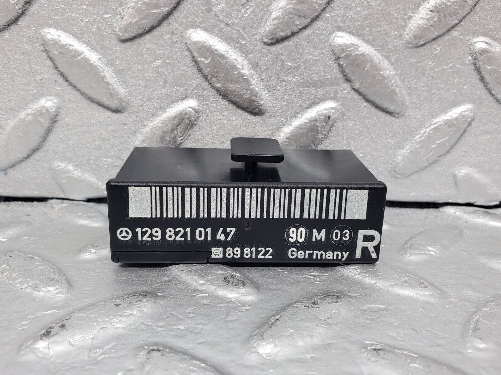 44899 Mercedes-Benz R129 300SL Coupe Right Seat Locking Relay 1298210147
