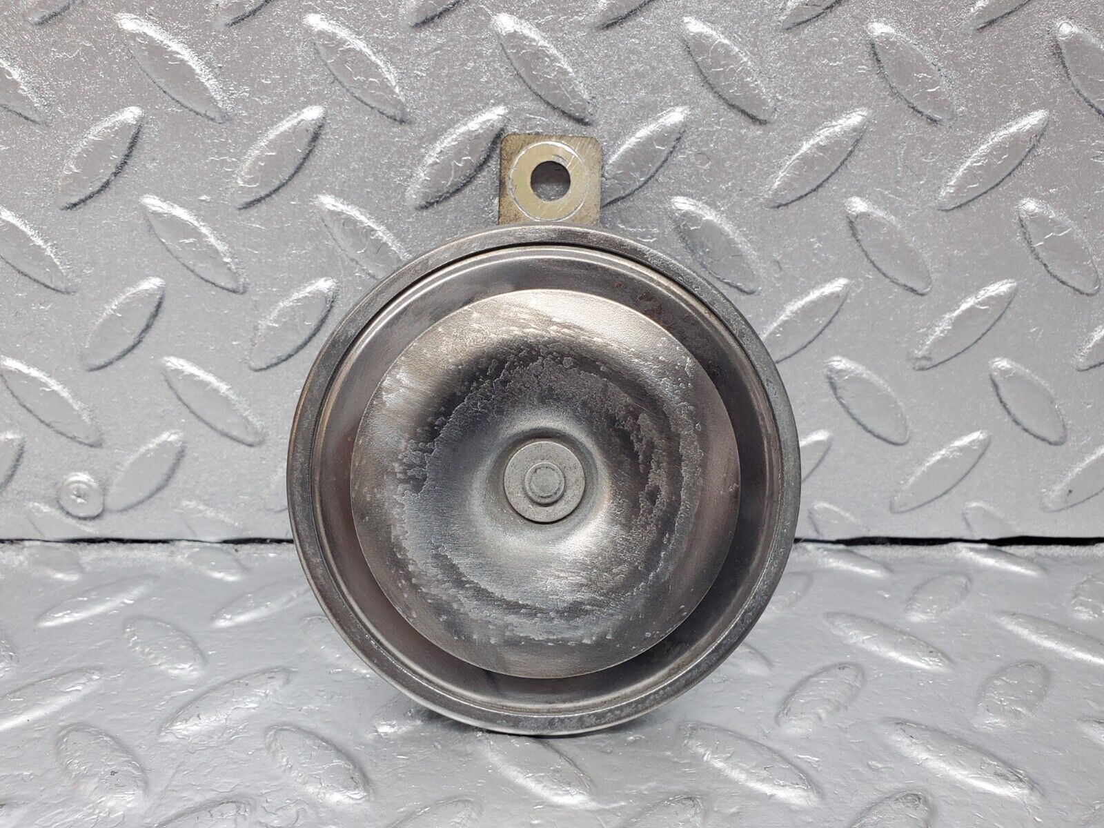 45739 Mercedes-Benz W126 420SE Horn HELLA 002952