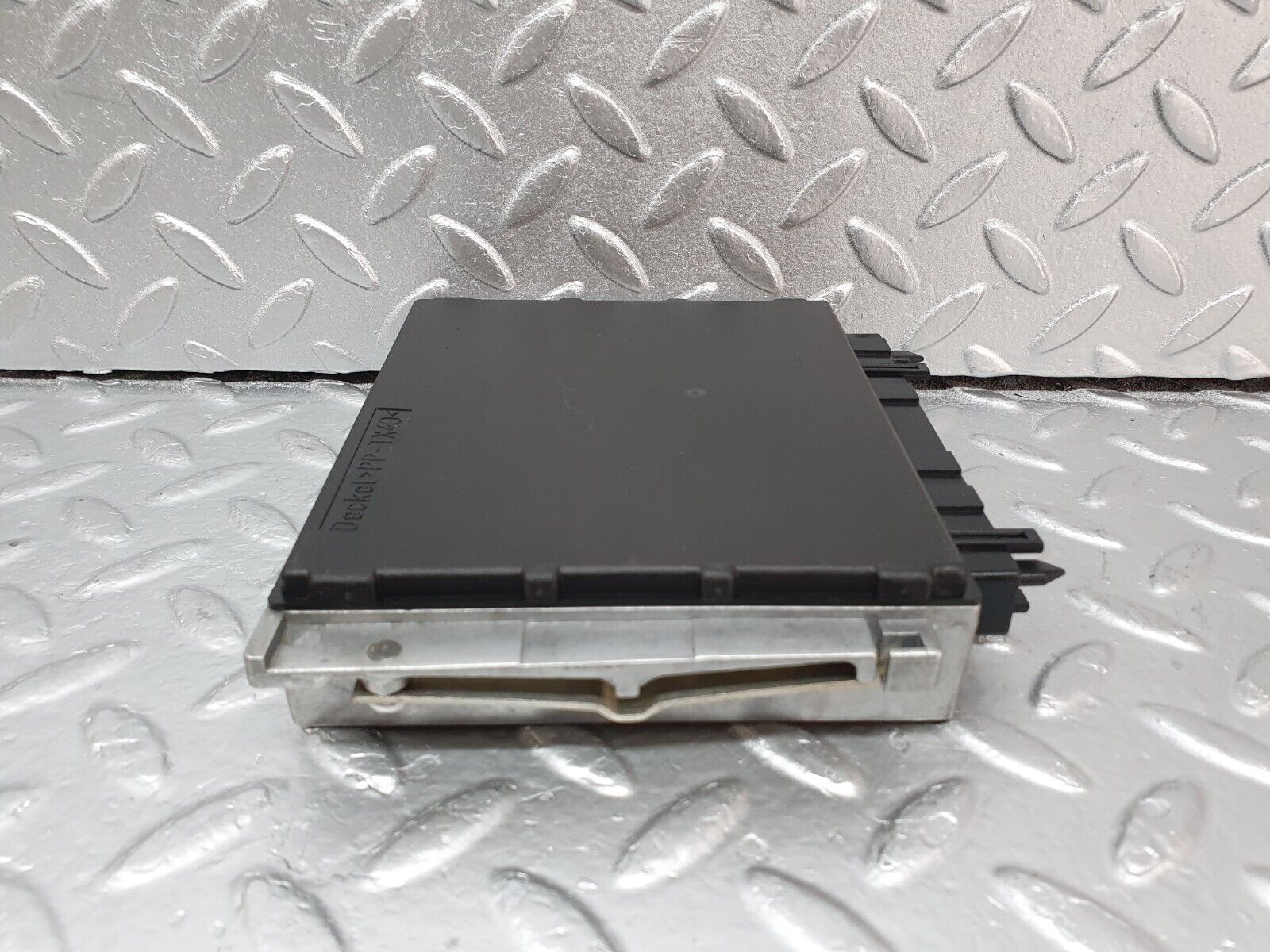 42147 Mercedes-Benz R129 320SL Coupe ECU Control Unit 0145450832