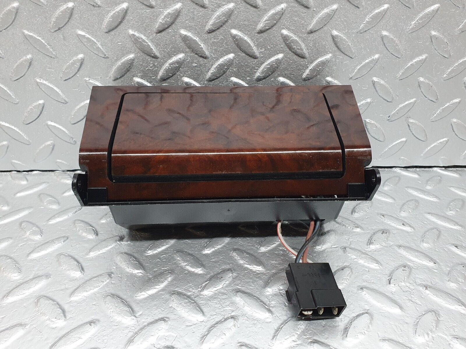 41910 Mercedes-Benz W202 C200 Centre Console Ashtray Wood Finish 2028100028