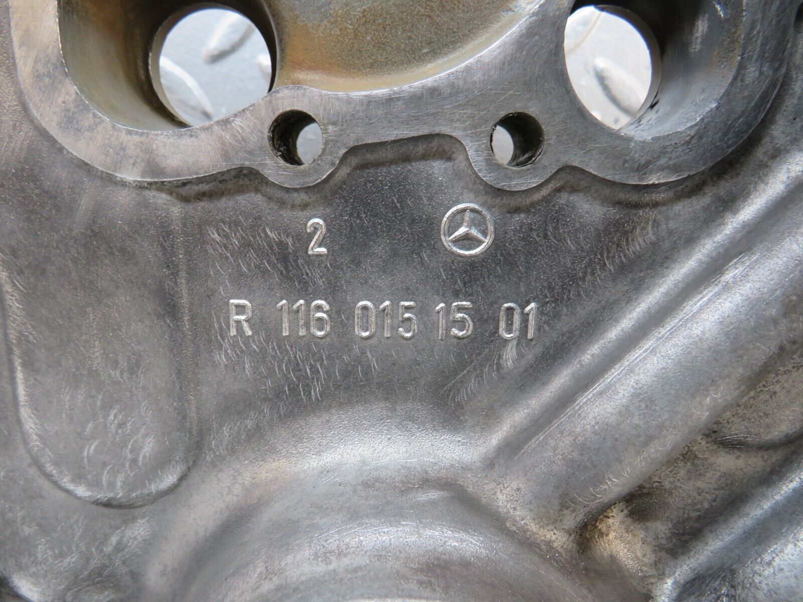 32846 Mercedes-Benz C107 R107 350 V8 Timing Chain Cover 1160151501