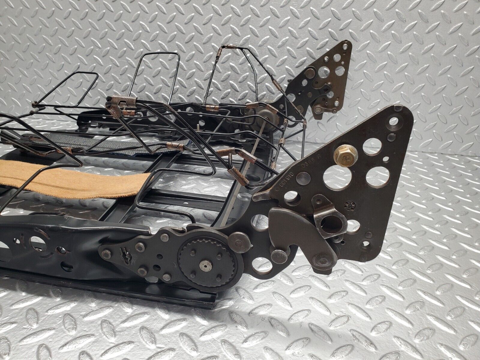 46681 Mercedes-Benz C123 280CE Coupe Front Left Seat Backrest