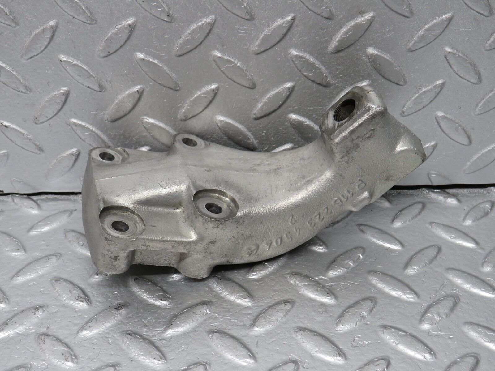 39878 Mercedes-Benz R107 350SL Engine Mount Bracket Right 1162234504