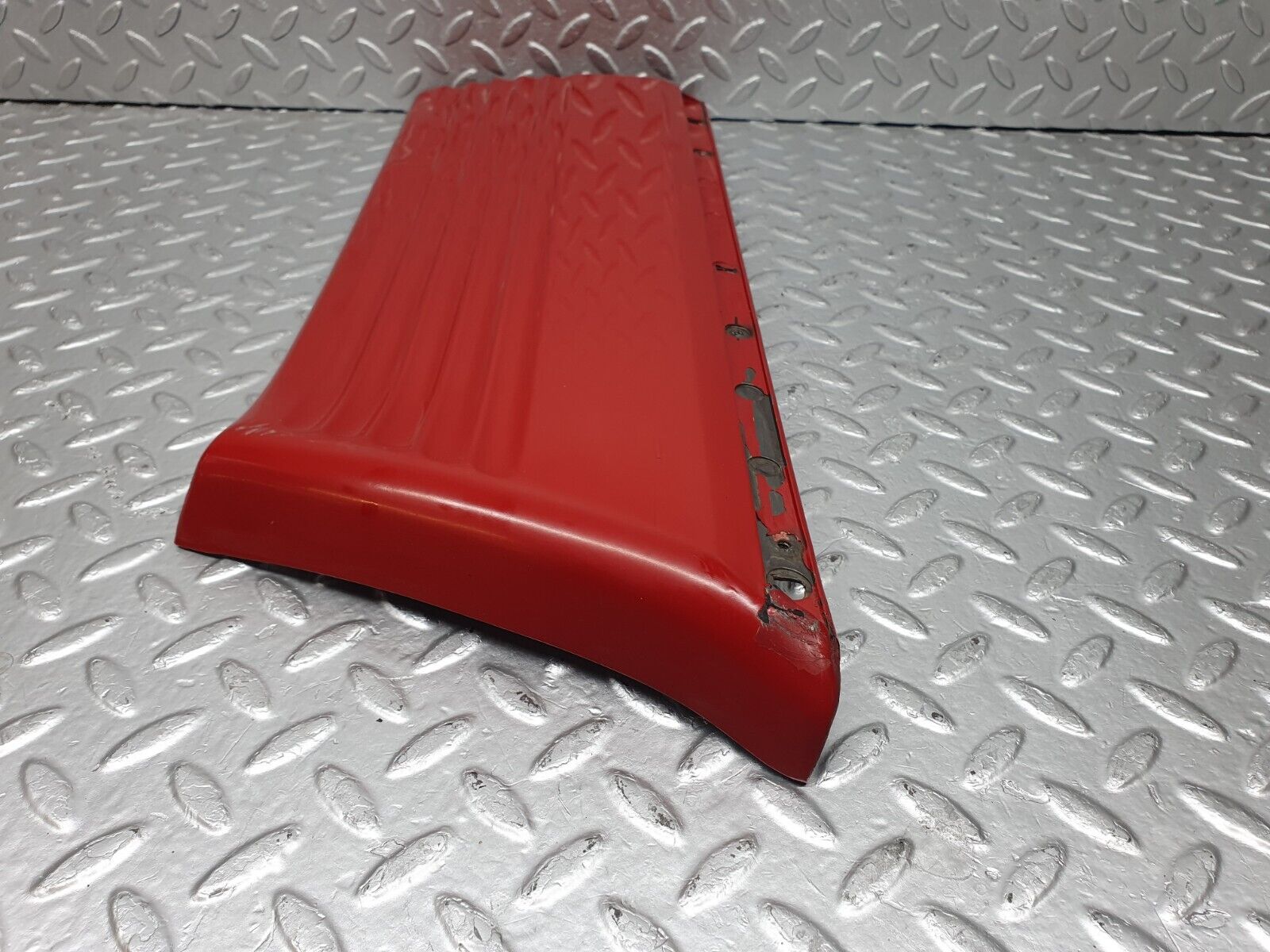 43490 Mercedes-Benz C126 380SEC Coupe Rear Left Fender Wing Lower Moulding Trim