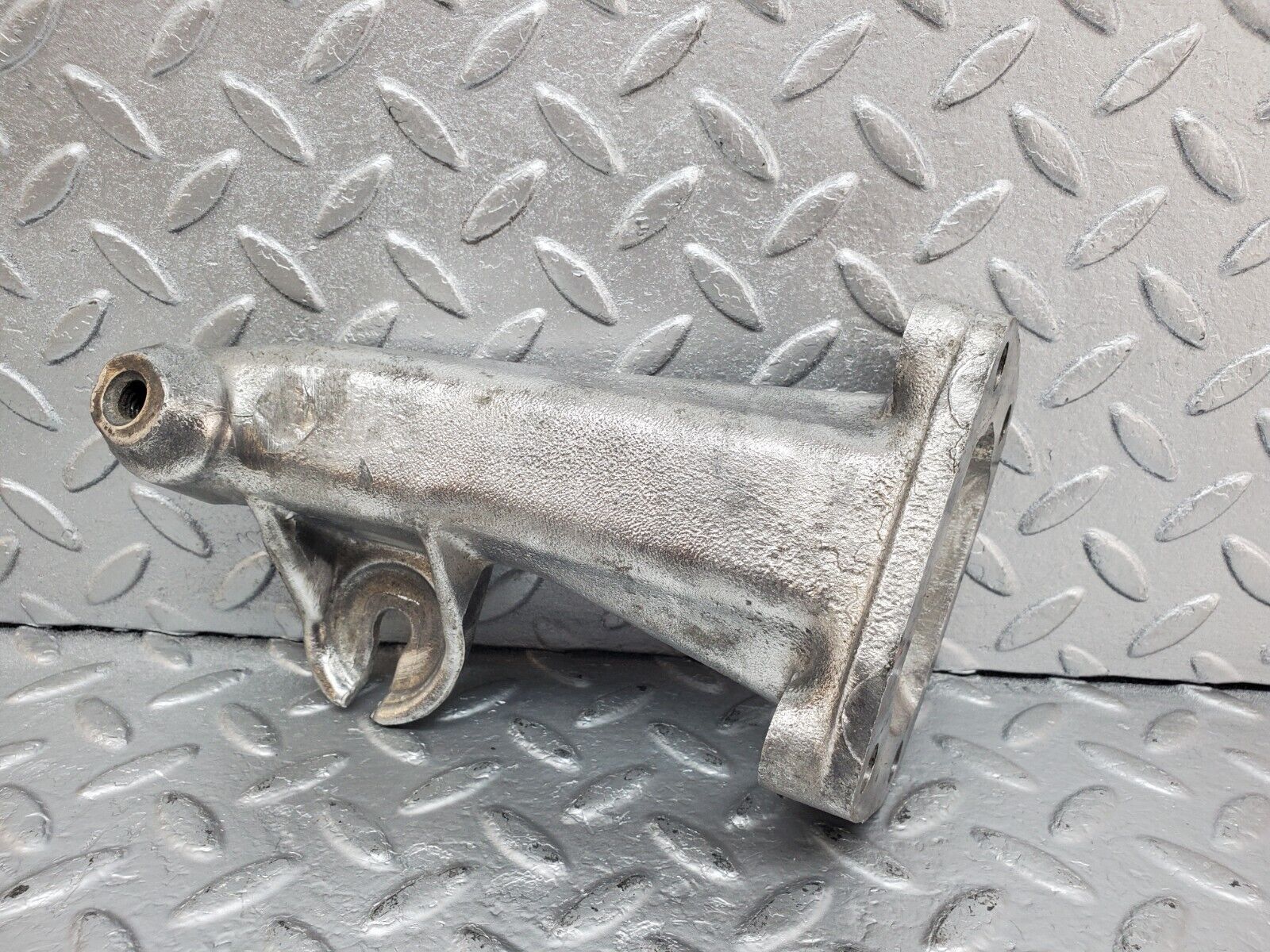 44398 Mercedes-Benz W123 280E Engine Mount Bracket Right Side 1232230304