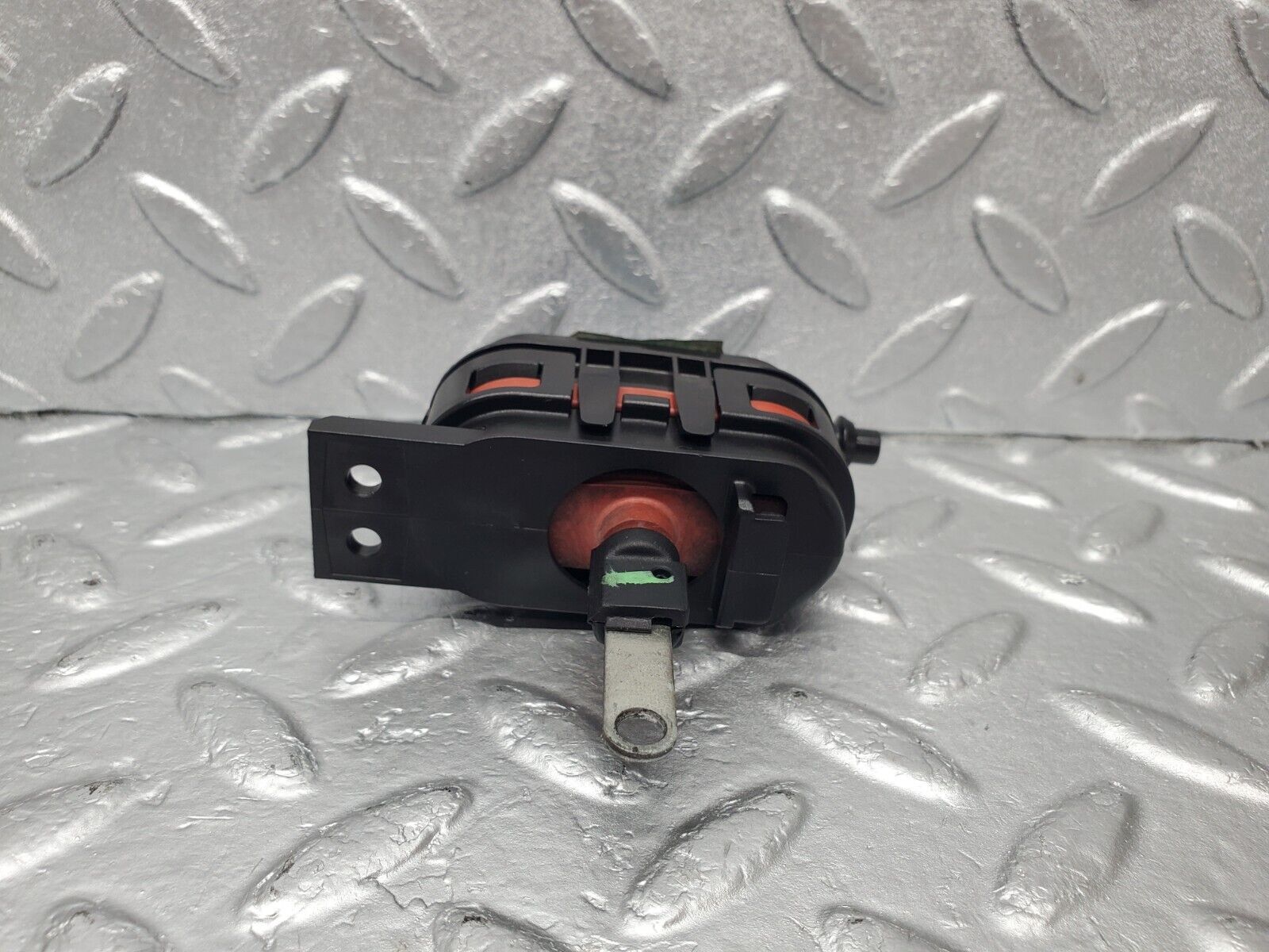 46998 Mercedes-Benz R129 320SL Coupe Heater Box Vacuum Actuator