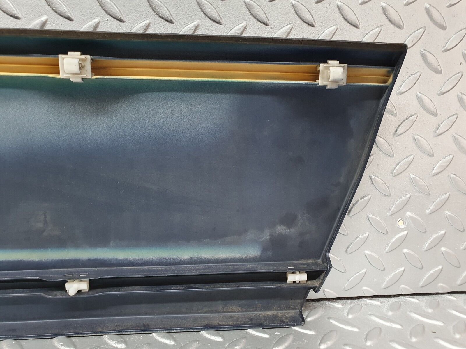 42176 Mercedes-Benz R129 320SL Coupe Left Door Lower Moulding Trim 1296900340