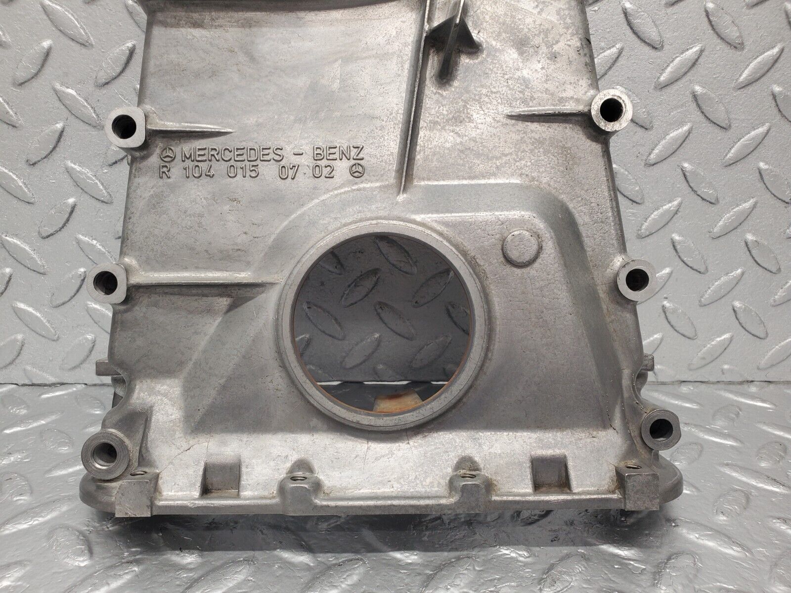 46154 Mercedes-Benz W124 280E Timing Chain Cover 1040150702