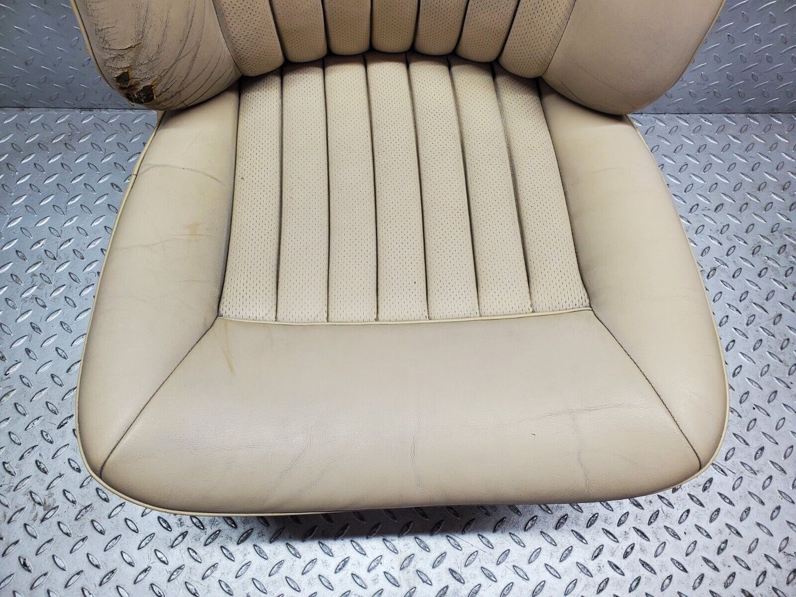 45868 Mercedes-Benz W126 420SE Front Right Electric Seat Leather Beige 1269102650
