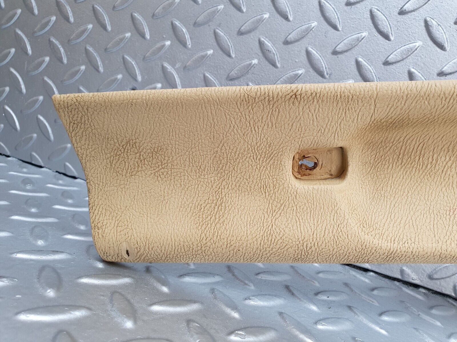 43049 Mercedes-Benz R107 Hardtop C Pillar Cover Right Side