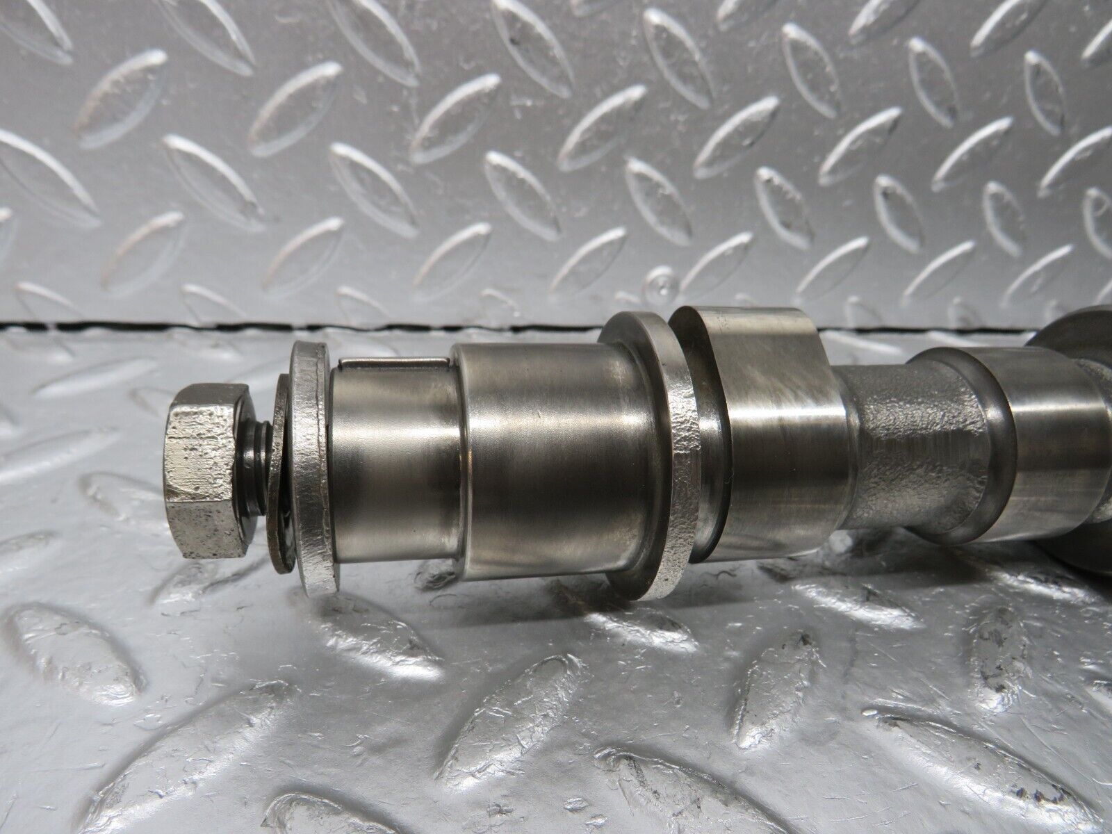 33023 Mercedes-Benz C107 R107 350 V8 Camshaft Left Side 1160514601