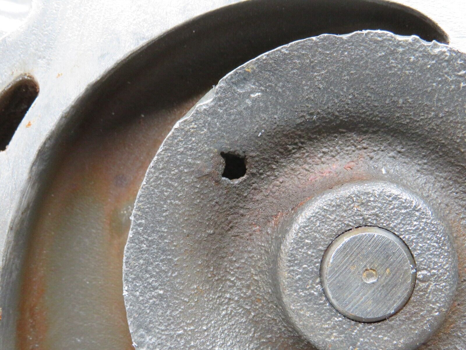 39903 Mercedes-Benz R107 350SL Water Pump