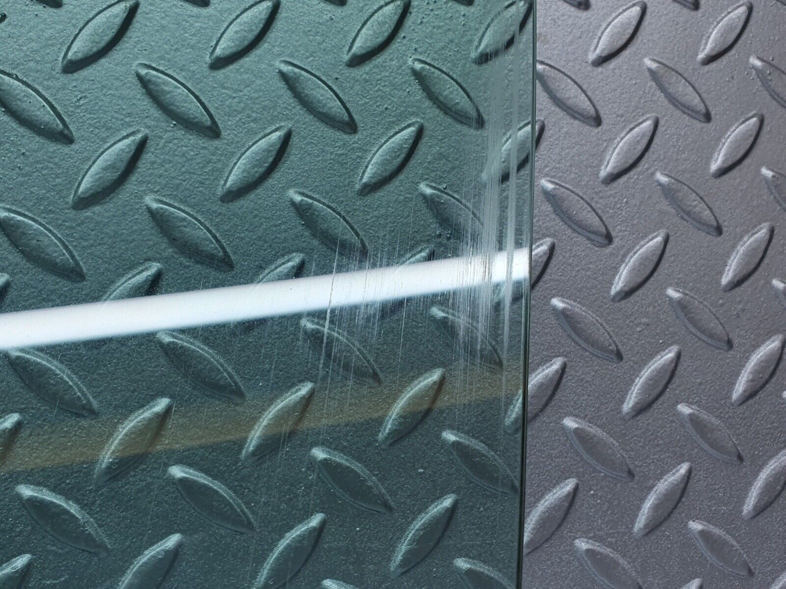 41994 Mercedes-Benz W202 C200 Front Left Door Window Glass