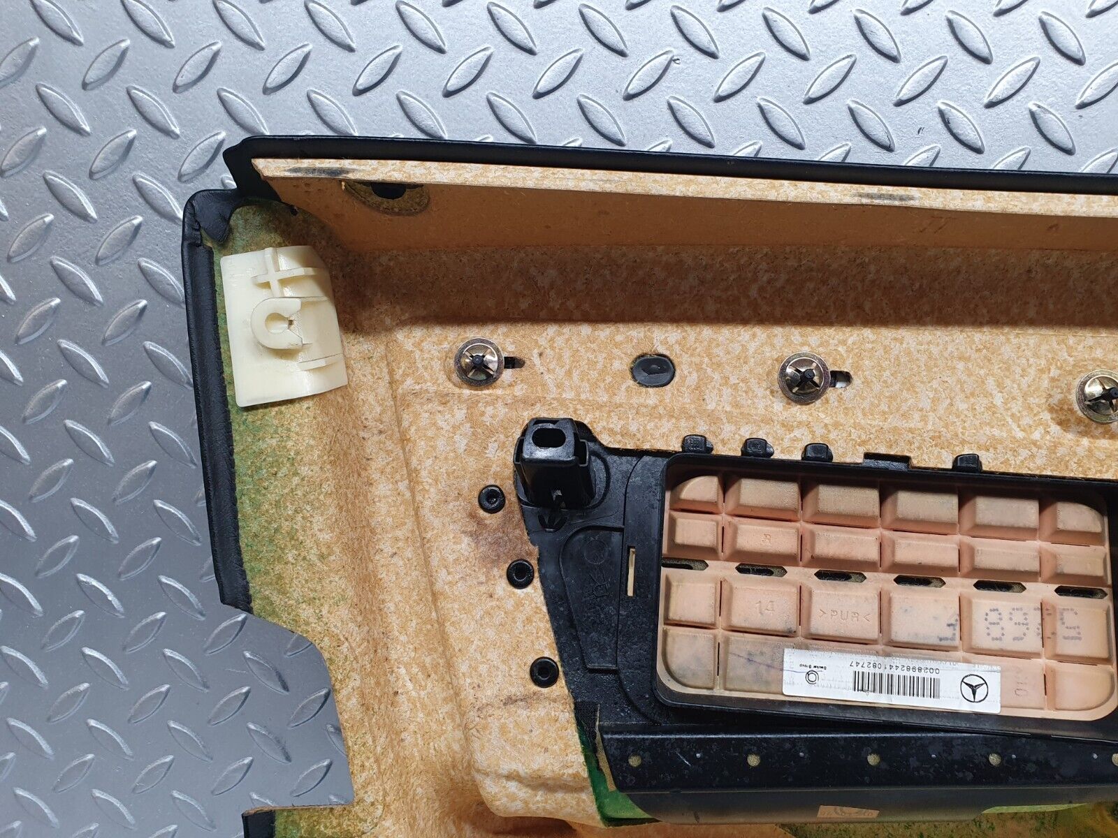 41771 Mercedes-Benz W202 C200 Front Right Door Card 2027601261