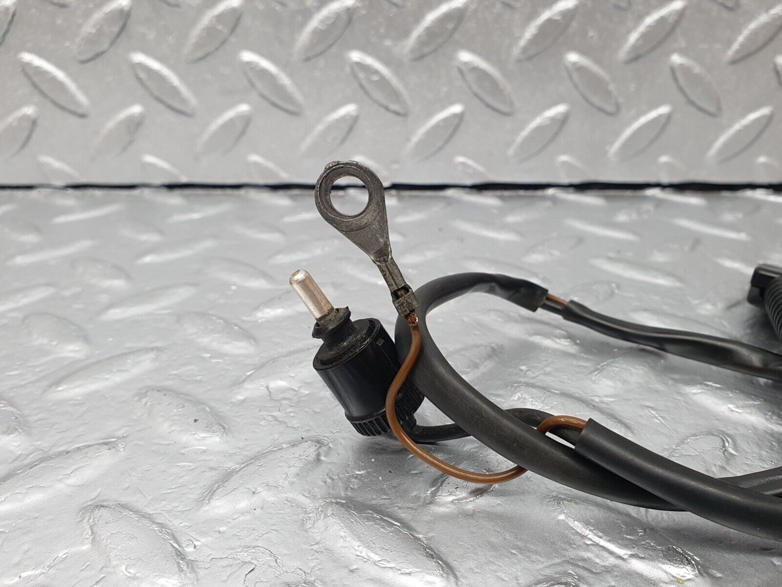 42996 Mercedes-Benz W201 190 Wire Cable Connector 0085450828 0095451428