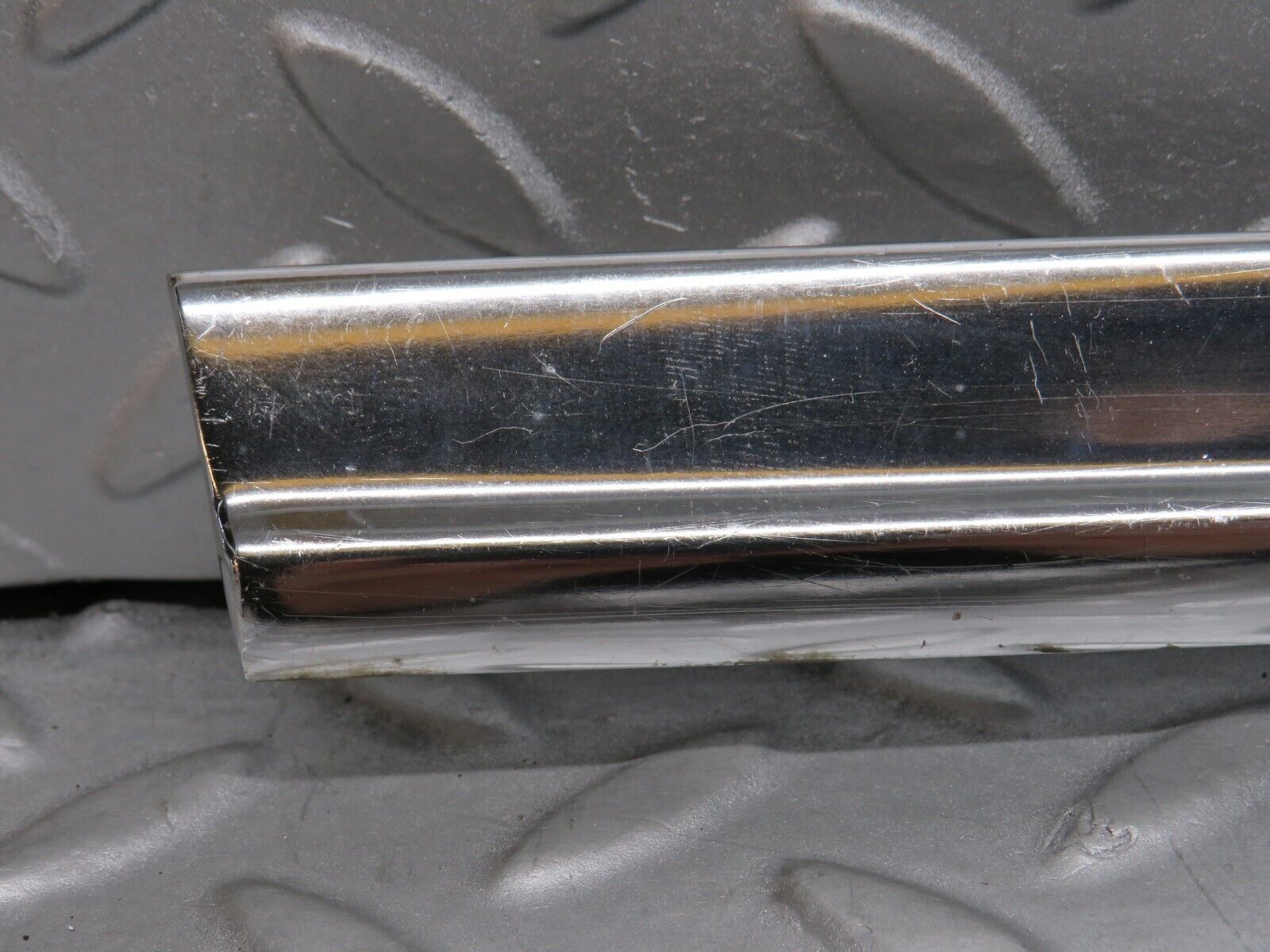 39108 Mercedes-Benz R107 500SL Left Door Chrome Trim