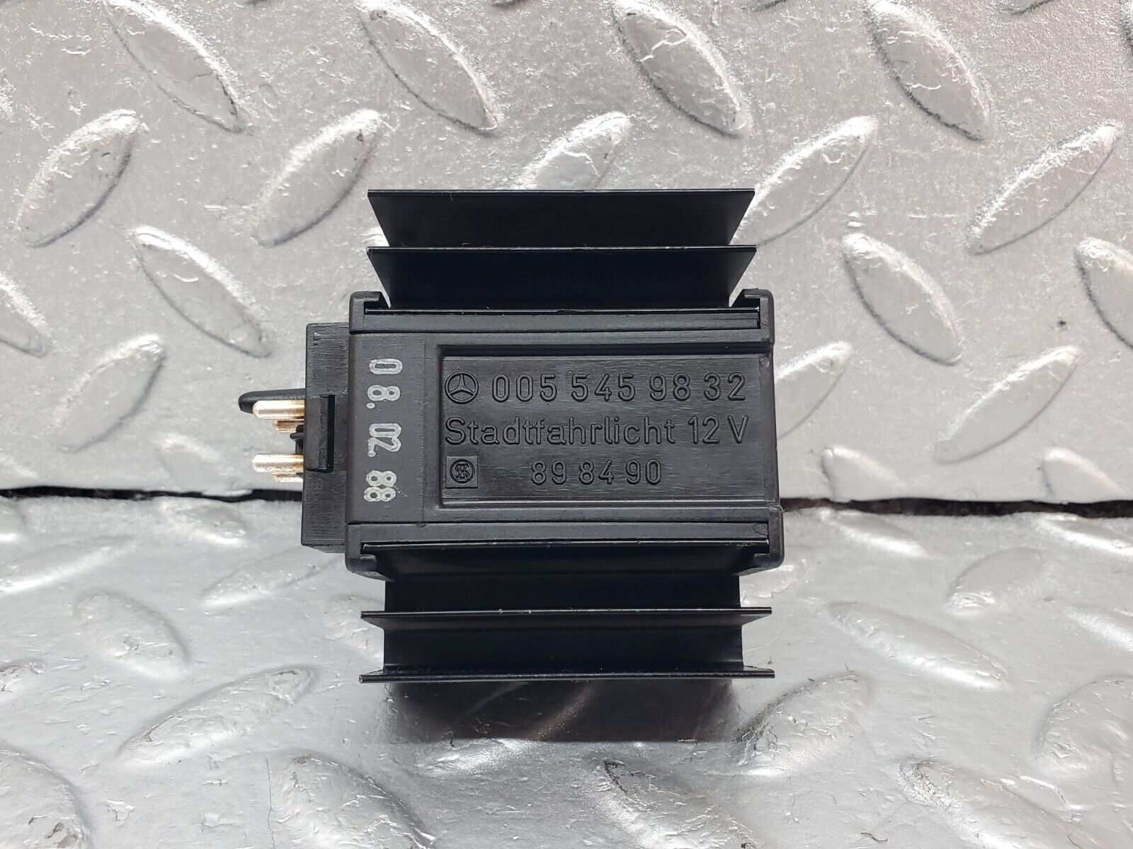 45585 Mercedes-Benz W126 420SE ECU Relay 0055459832